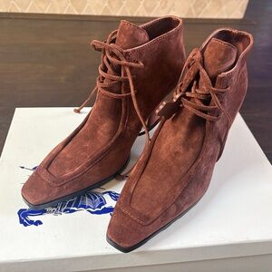 Burberry Suede Lace-up Booties (Brown color) size 37.5 -new